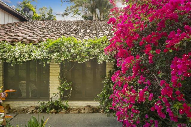 6036 Rainbow Heights Road, Fallbrook CA: https://media.crmls.org/mediaz/c567215f-8466-486a-a72a-8a7165d88546.jpg