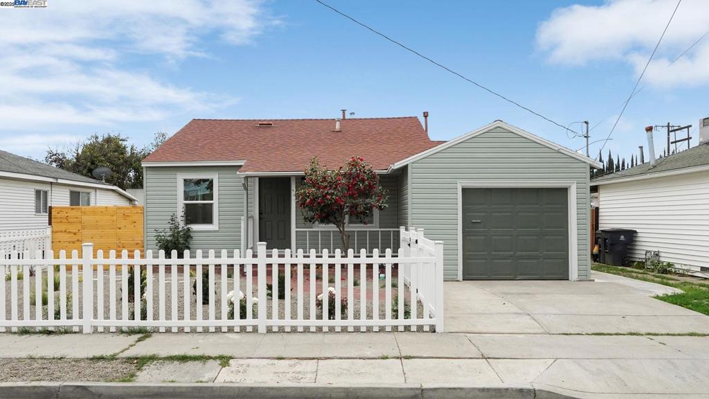 460 W Whittier Ave