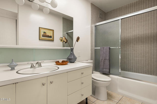 Detail Gallery Image 26 of 37 For 5511 Vista Canada Pl, La Canada Flintridge,  CA 91011 - 3 Beds | 2 Baths