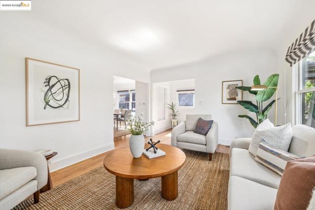 1334 Derby St, Berkeley CA: https://media.crmls.org/mediaz/c5696282-b110-449e-accc-f1d5207a5fd5.jpg