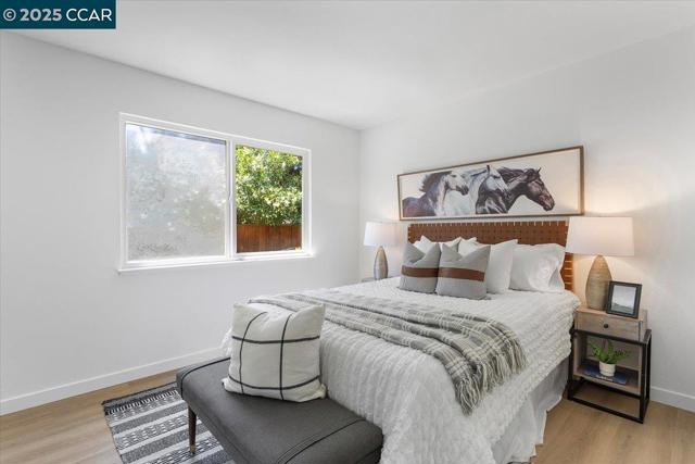 115 Saint Jean Ct, Danville CA: https://media.crmls.org/mediaz/c5697b63-9a5a-4029-96ba-86ba89bf470a.jpg
