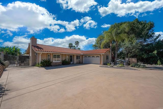 Detail Gallery Image 2 of 35 For 24363 Del Amo Rd, Ramona,  CA 92065 - 3 Beds | 2 Baths