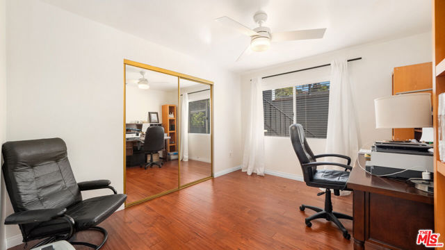 2655 Saxon Drive, Los Angeles CA: https://media.crmls.org/mediaz/c569e360-9f89-4c65-8e00-fc8df0c20f06.jpg