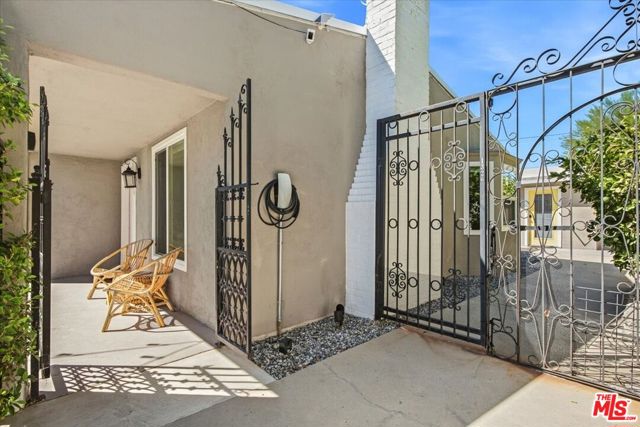 1328 E Camino Primrose, Palm Springs, CA 92264