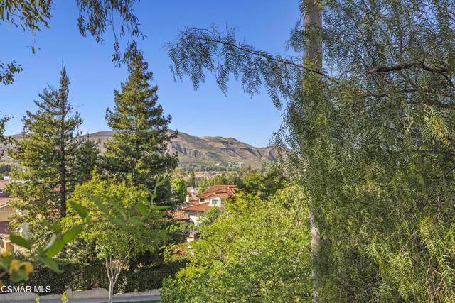 287 Golden Fern Court, Simi Valley CA: https://media.crmls.org/mediaz/c56a8ea1-a94c-4b74-962b-674d3ebfdda1.jpg
