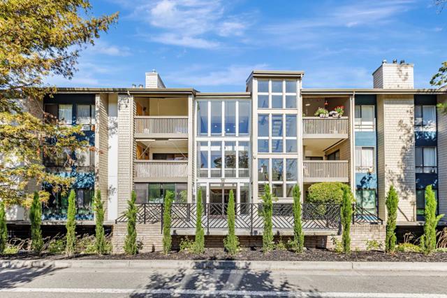 49 Showers Drive, Mountain View CA: https://media.crmls.org/mediaz/c56aa2fa-ae30-43b1-b1a8-e056b32ce387.jpg