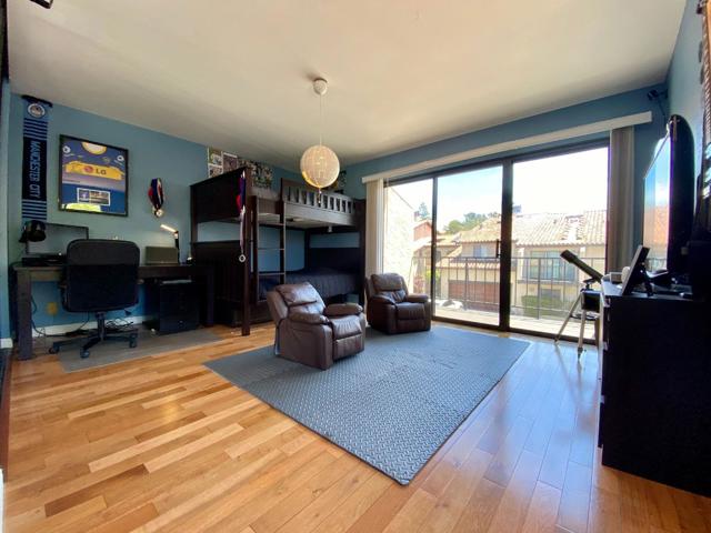1119 Royal Lane, San Carlos CA: https://media.crmls.org/mediaz/c56c02ca-cd51-4450-8350-3e69d5fbf7c4.jpg