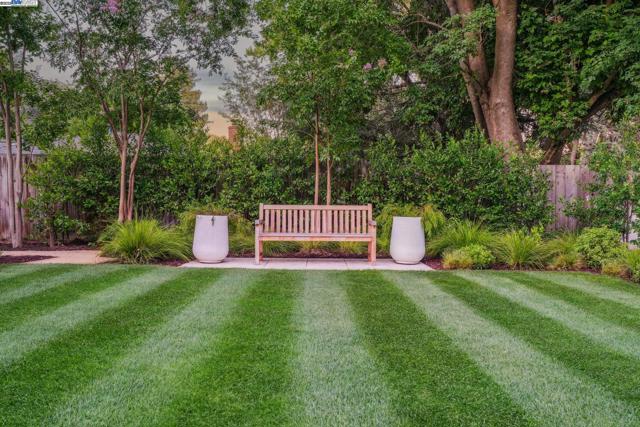 55 Cora Ct, Walnut Creek CA: https://media.crmls.org/mediaz/c56d126e-e8cc-4e80-903b-0a4c58fa73c7.jpg