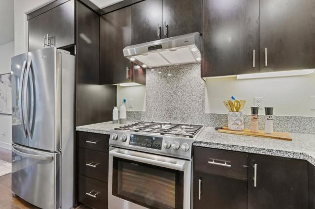 Image 16 of 41 For 457 Diller Street