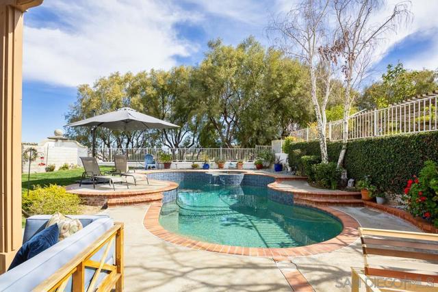 25314 Keats Ln, Stevenson Ranch CA: https://media.crmls.org/mediaz/c56fa92c-43df-4242-b673-e2ec445eeaac.jpg