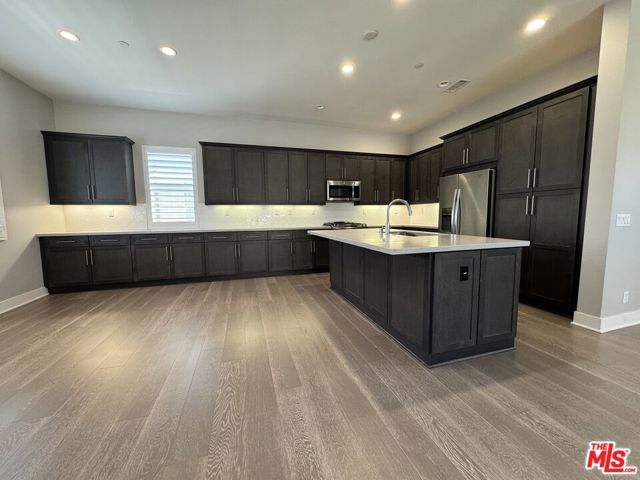 224 Follyhatch, Irvine CA: https://media.crmls.org/mediaz/c57076d9-a7e0-4ba8-92d0-f54ed647699c.jpg