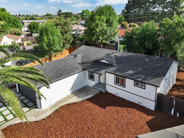 6048 Madelaine Drive, Newark CA: https://media.crmls.org/mediaz/c570d3cd-6531-46a5-bb07-47ca5df5feb1.jpg