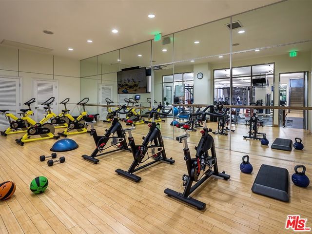 1041 E Glendon Avenue, Los Angeles CA: https://media.crmls.org/mediaz/c570dc5f-3fa1-49d6-82fa-c904d8b268a1.jpg