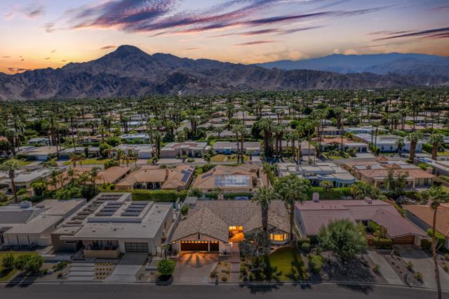 75377 Montecito Drive, Indian Wells CA: https://media.crmls.org/mediaz/c5713ec4-2026-4147-a13b-f1aa6127f377.jpg