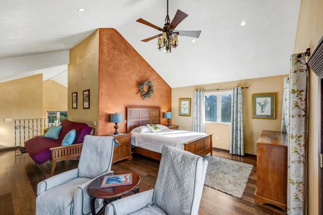 810 Altura Place, Del Rey Oaks CA: https://media.crmls.org/mediaz/c57167f4-05ed-4ab1-b319-35abc24fe6be.jpg