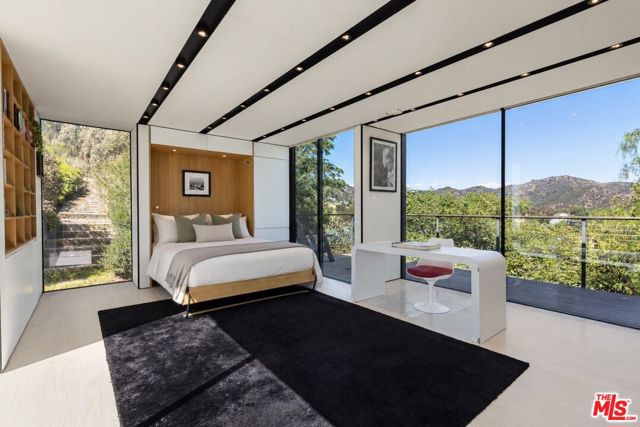 3 Bed Home for Sale in Los Angeles, California