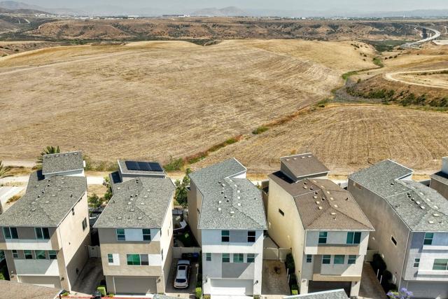 2056 Callisto Terrace, Chula Vista CA: https://media.crmls.org/mediaz/c5720e95-87b9-440e-9da5-5ca6749a46df.jpg