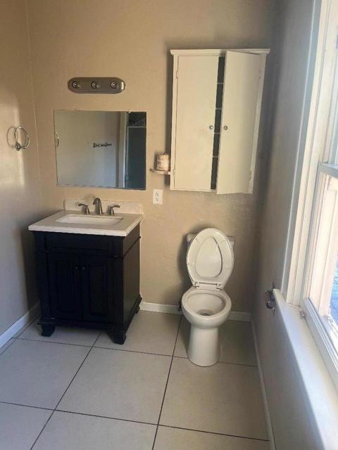 395 S 13th Street, San Jose CA: https://media.crmls.org/mediaz/c5722828-153d-4345-b5dc-cb52a15c5681.jpg