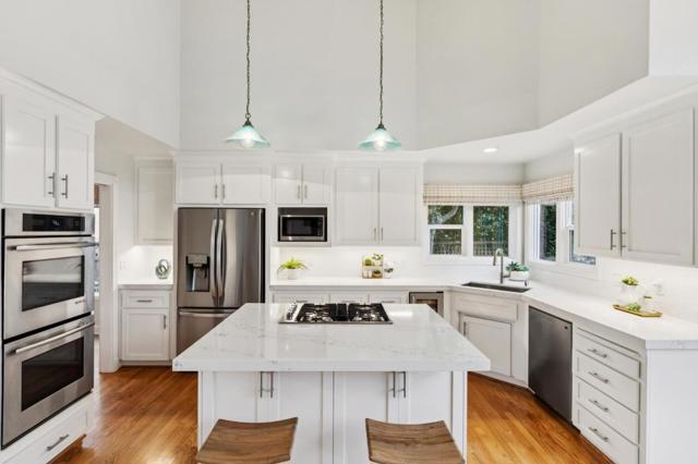 321 Eagle Trace Drive, Half Moon Bay CA: https://media.crmls.org/mediaz/c5723ec9-8f37-4d92-a284-ec03e4917a0d.jpg