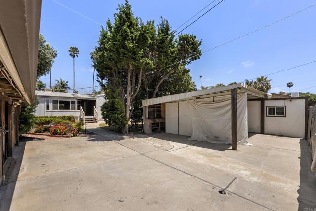 1120 Devonshire Drive, Ocean Beach (San Diego) CA: https://media.crmls.org/mediaz/c57251cf-2692-4efe-afcf-a8a5ce595bf9.jpg