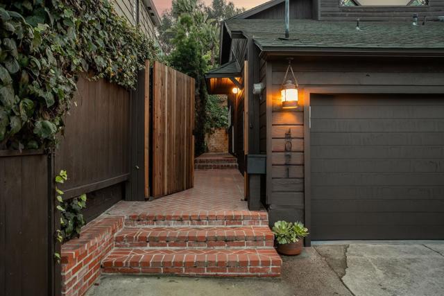 4021 Bernice Dr, San Diego CA: https://media.crmls.org/mediaz/c57303c9-cd0c-42f6-948d-c8c38eb5ccac.jpg