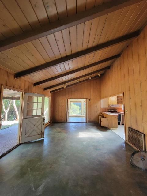 4151 Freedom Boulevard, Aptos CA: https://media.crmls.org/mediaz/c57328c8-7bd4-490a-92a0-8e2f6ee08bde.jpg