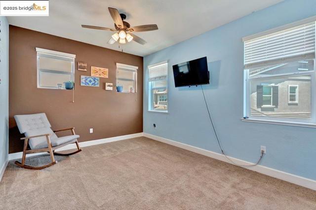 4670 Fuschia Way, Oakley CA: https://media.crmls.org/mediaz/c573ff5e-8de2-4b11-a9f1-9a25cc6be275.jpg