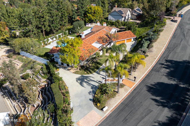 87 Pinecrest Road, Westlake Village CA: https://media.crmls.org/mediaz/c57416ea-0693-4247-a973-40e1b1bb7f47.jpg