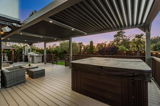 11550 Skyline Boulevard, Oakland CA: https://media.crmls.org/mediaz/c5743ef4-2af1-4d0c-b5a3-6f11cd49d40e.jpg