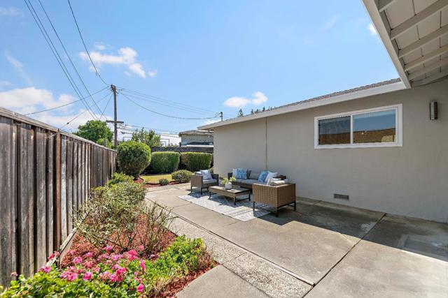 920 Longwood Lane, San Jose CA: https://media.crmls.org/mediaz/c57483e2-2270-48c1-ab57-7da151d8e143.jpg