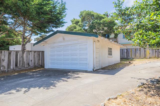 851 Bayview Avenue, Pacific Grove CA: https://media.crmls.org/mediaz/c574e51d-d183-4512-98bf-4a2889197fdf.jpg