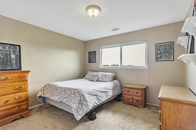 1204 Shore Road, Hollister CA: https://media.crmls.org/mediaz/c5753154-607e-4d57-86f2-c029cc8291ef.jpg