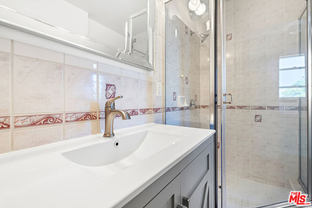 1205 Appleton Way, Venice CA: https://media.crmls.org/mediaz/c575a1ec-0b70-4e92-b441-ffb10a799695.jpg