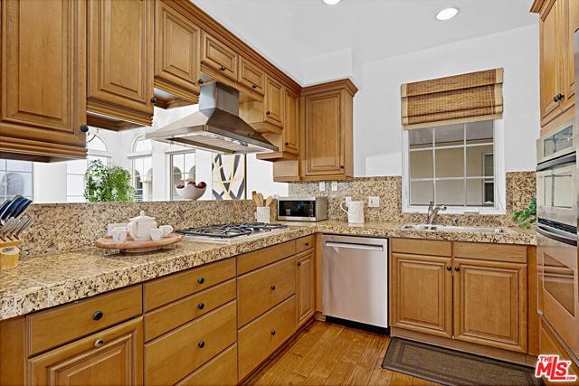 5935 Playa Vista Drive, 303 photo 6