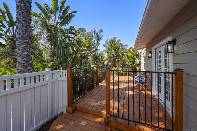 3675 Herbert St, San Diego CA: https://media.crmls.org/mediaz/c575bf3a-e257-4f4b-a5bf-142e4dcf7147.jpg
