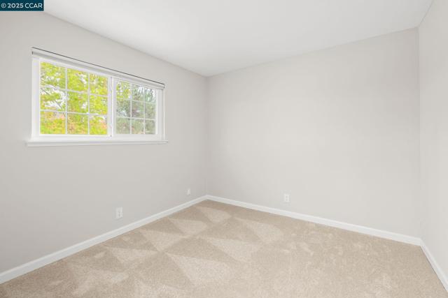 2115 Wilmington Dr, Walnut Creek CA: https://media.crmls.org/mediaz/c575c152-17df-4cf7-bf2f-9cd3b98d6f77.jpg