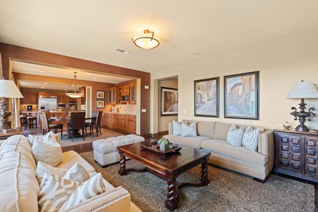 6937 CORTE LANGOSTA, Carlsbad CA: https://media.crmls.org/mediaz/c5775ef5-12b0-486c-86c4-10ac5f49bf71.jpg