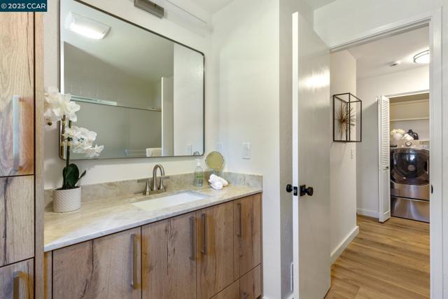 865 El Cerro Blvd, Danville CA: https://media.crmls.org/mediaz/c57810ba-873b-4cf4-b90b-46b0a5bbc9d8.jpg