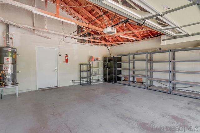 1315 Camino Linda Dr, San Marcos CA: https://media.crmls.org/mediaz/c5783b75-6a98-4f8b-8b91-72bea8566283.jpg