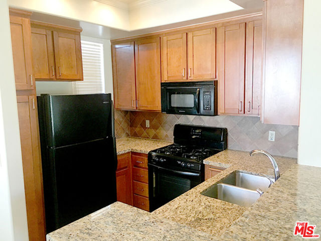 5820 David Avenue, Los Angeles CA: https://media.crmls.org/mediaz/c579fa2a-0012-41f5-99ea-949f338e38ad.jpg