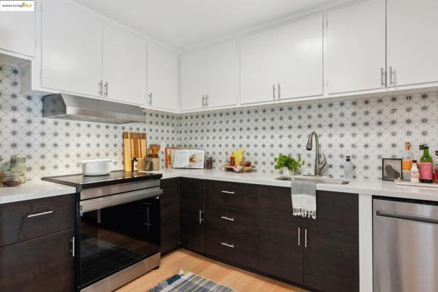 1337 Henry Street, Berkeley CA: https://media.crmls.org/mediaz/c57a1099-5e5b-48ab-86f0-fdedd2573419.jpg