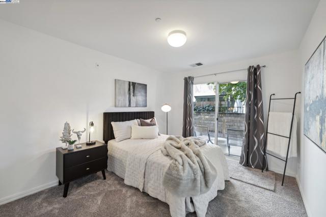 Image 13 of 40 For 22530 3rd St  107