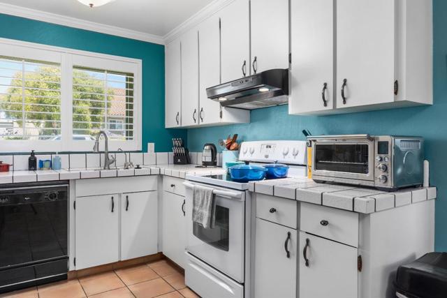 176 Crestview Court, Watsonville CA: https://media.crmls.org/mediaz/c57c14f6-109c-4410-a90d-2bf83f0e548a.jpg