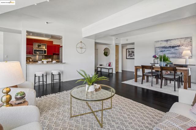 6363 Christie Ave, Emeryville CA: https://media.crmls.org/mediaz/c57c36ed-6ba0-4f57-8267-c366fa81650a.jpg