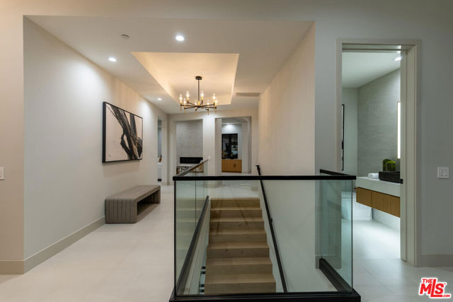 286 Quadro Vecchio Drive, Pacific Palisades CA: https://media.crmls.org/mediaz/c57c6747-a07f-411a-a565-edf07bf17a19.jpg