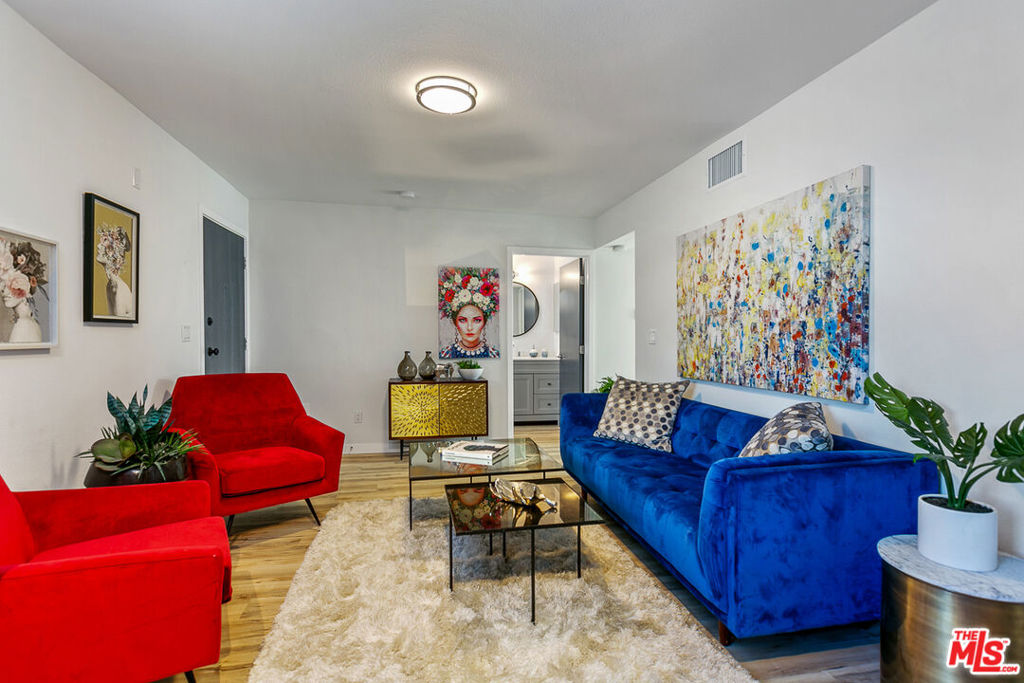 6640 Woodley Avenue #115