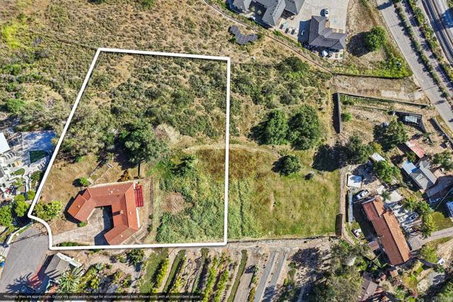 Detail Gallery Image 3 of 70 For 2397 Mira Sol Dr, Vista,  CA 92084 - 3 Beds | 2 Baths