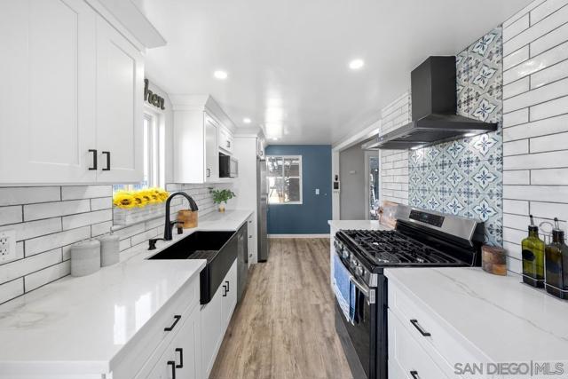 657 Fig St, Chula Vista CA: https://media.crmls.org/mediaz/c57f439d-be1f-49d9-854e-cb78836d493c.jpg