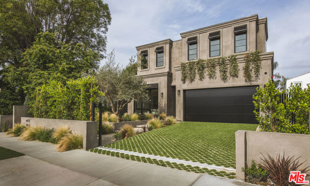 4112 Shadyglade Avenue, Studio City CA: https://media.crmls.org/mediaz/c57f46e5-d238-457a-95cb-f40246a98522.jpg