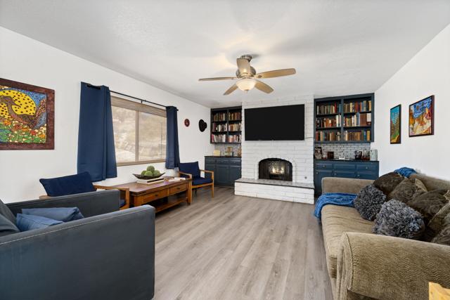 7616 Fairway Drive, Yucca Valley CA: https://media.crmls.org/mediaz/c5804bba-6e1d-4772-a245-19463dd12b1d.jpg
